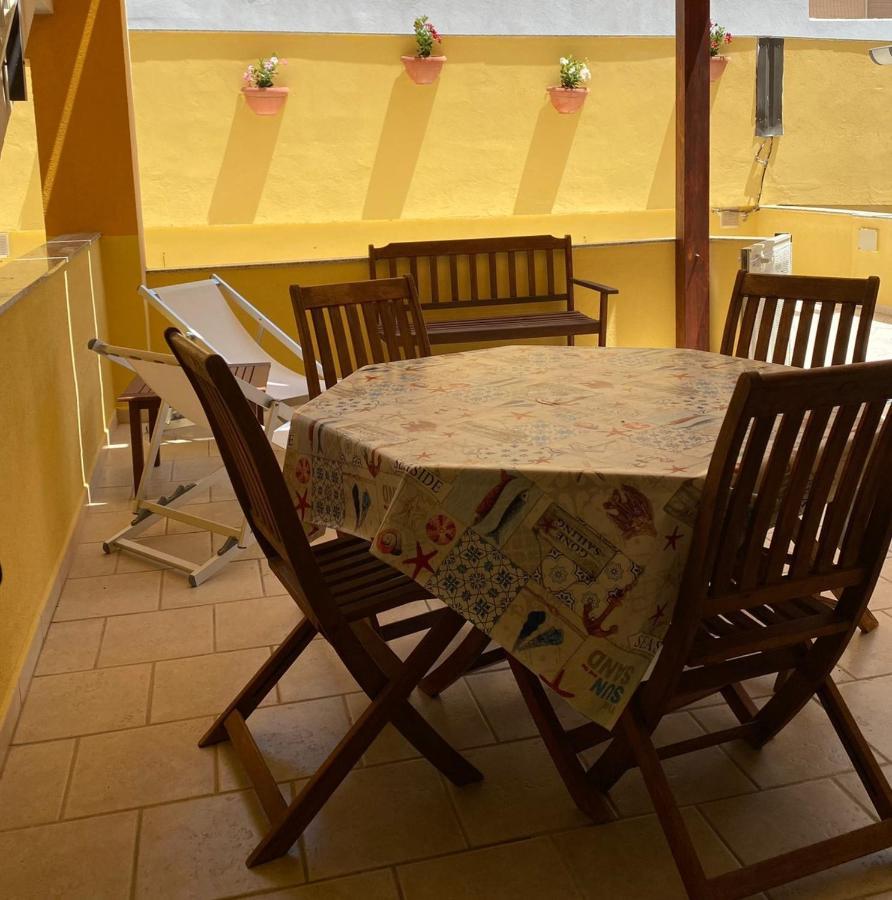 Casa Vacanze Il Giardino Dei Girasoli Marina di Ragusa Exteriör bild