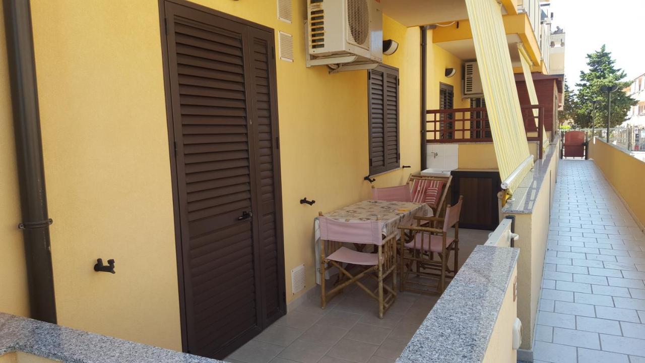 Casa Vacanze Il Giardino Dei Girasoli Marina di Ragusa Rum bild