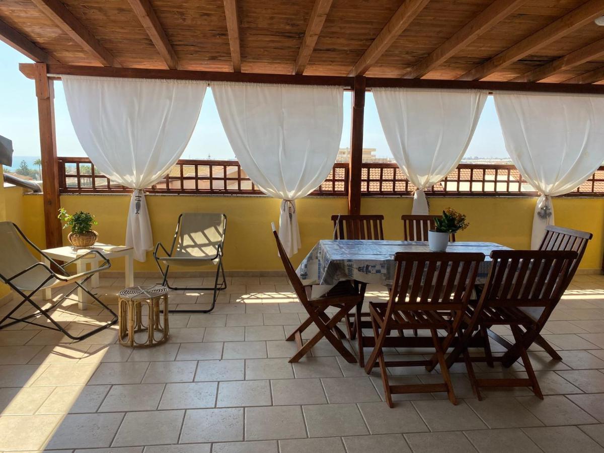 Casa Vacanze Il Giardino Dei Girasoli Marina di Ragusa Exteriör bild