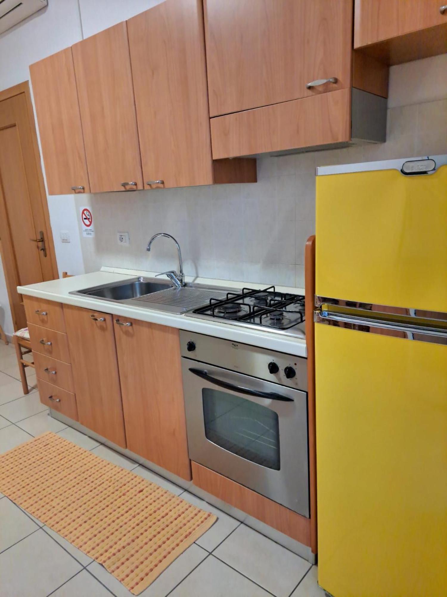 Casa Vacanze Il Giardino Dei Girasoli Marina di Ragusa Exteriör bild