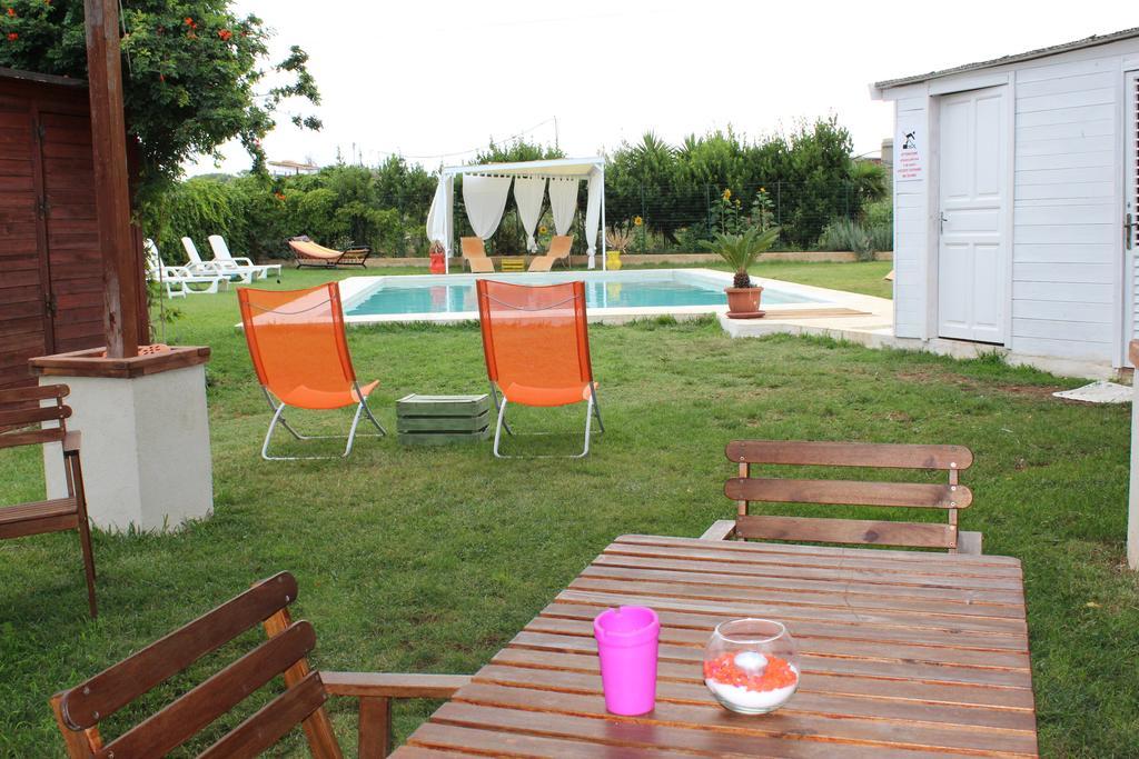 Casa Vacanze Il Giardino Dei Girasoli Marina di Ragusa Exteriör bild