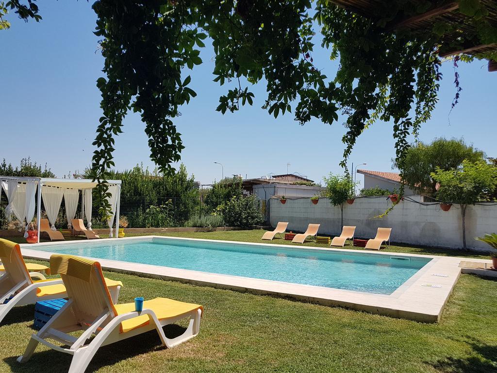 Casa Vacanze Il Giardino Dei Girasoli Marina di Ragusa Exteriör bild